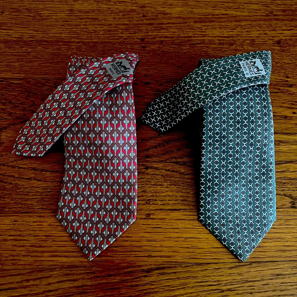 Gorgeous Authentic Hermes Ties!!